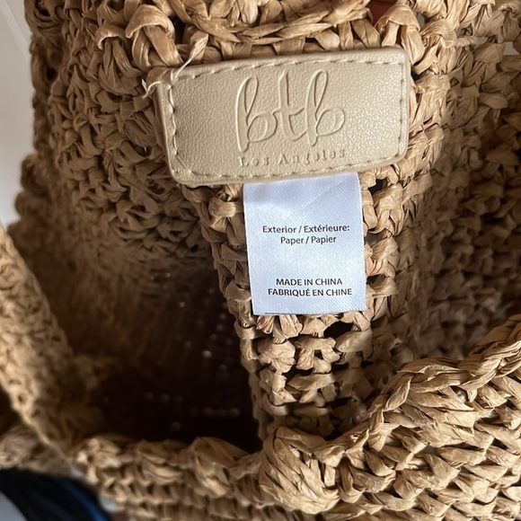 NWOT BTB Los Angeles Woven Straw Sand Lisbeth Pearl Tote - Picture 3 of 7
